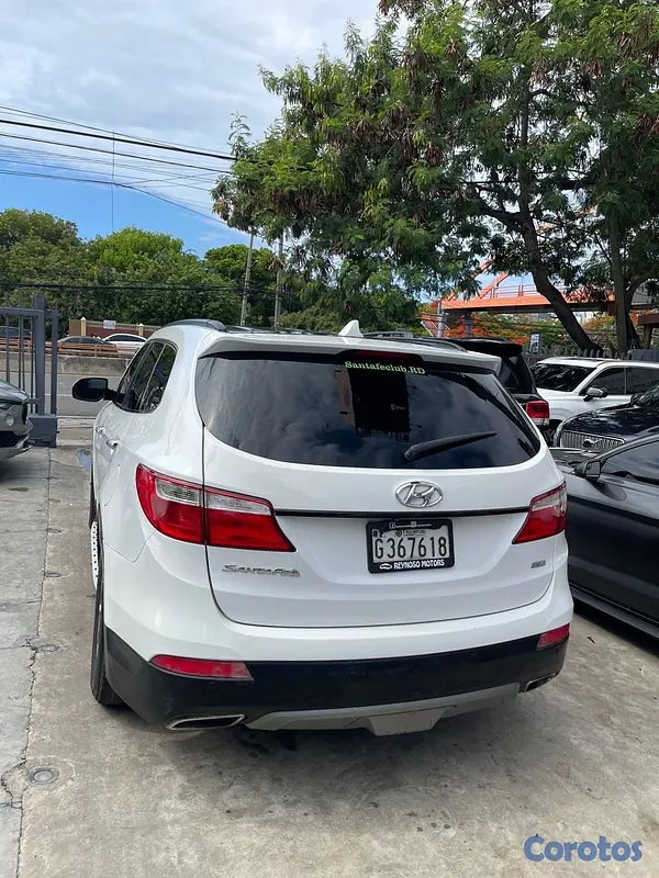 jeepetas y camionetas - HYUNDAI SANTA FE 2014 5