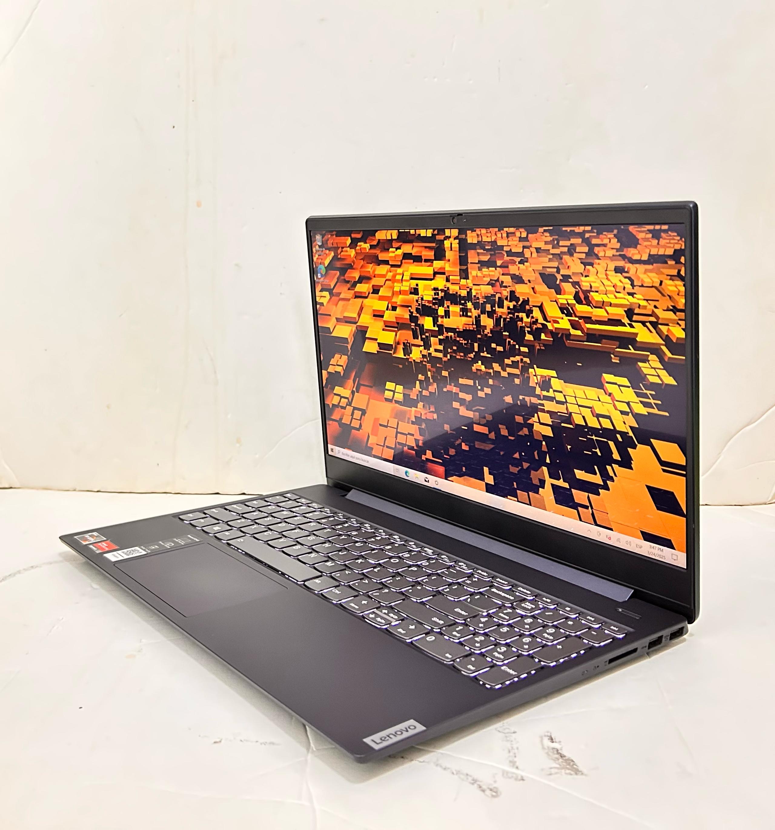 computadoras y laptops - Laptop Lenovo IdeaPad S340 Touch, Ryzen 7 3700U, 1 1