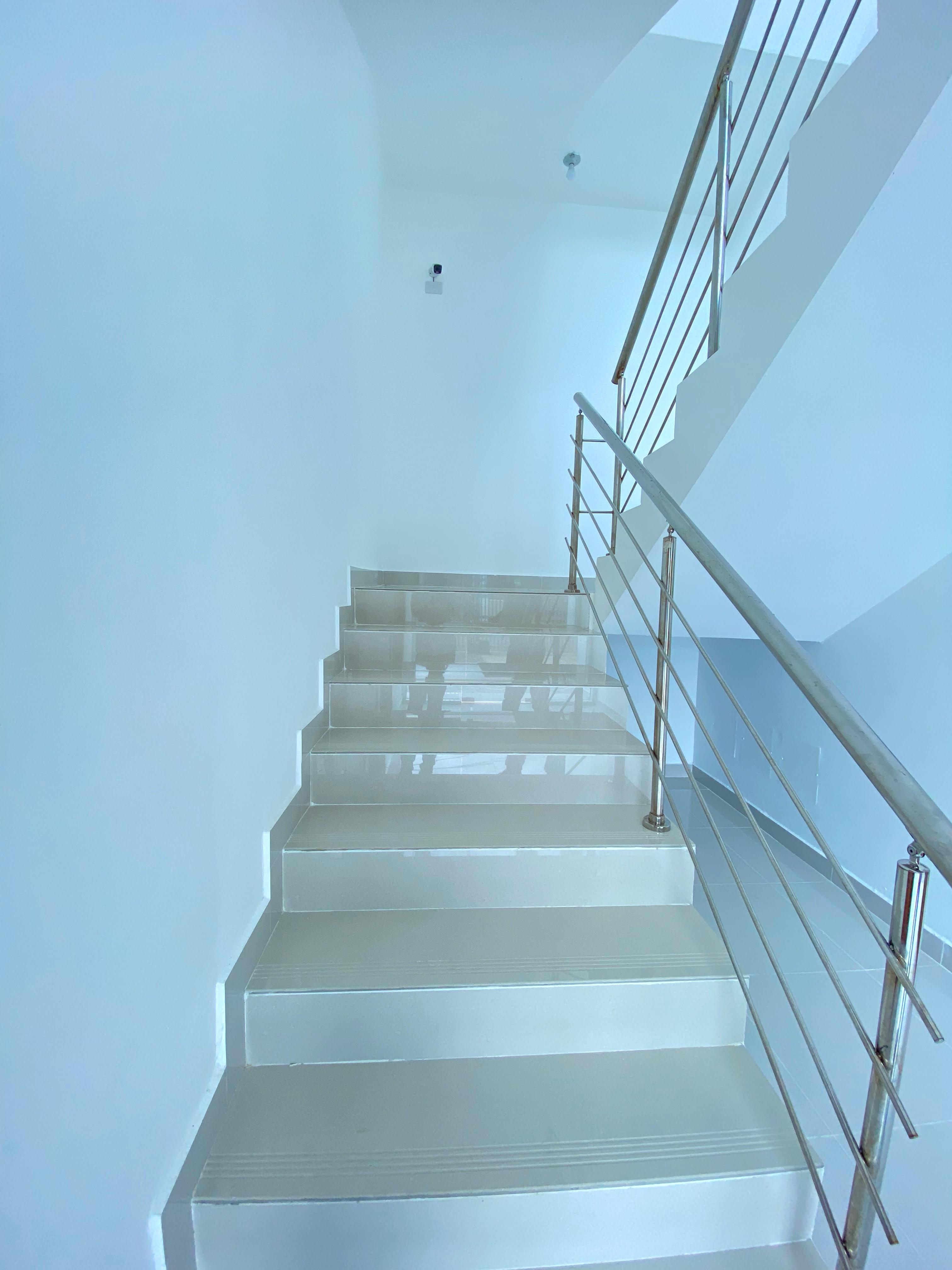 apartamentos - Apartamento 2do Nivel en Los Alamos  2