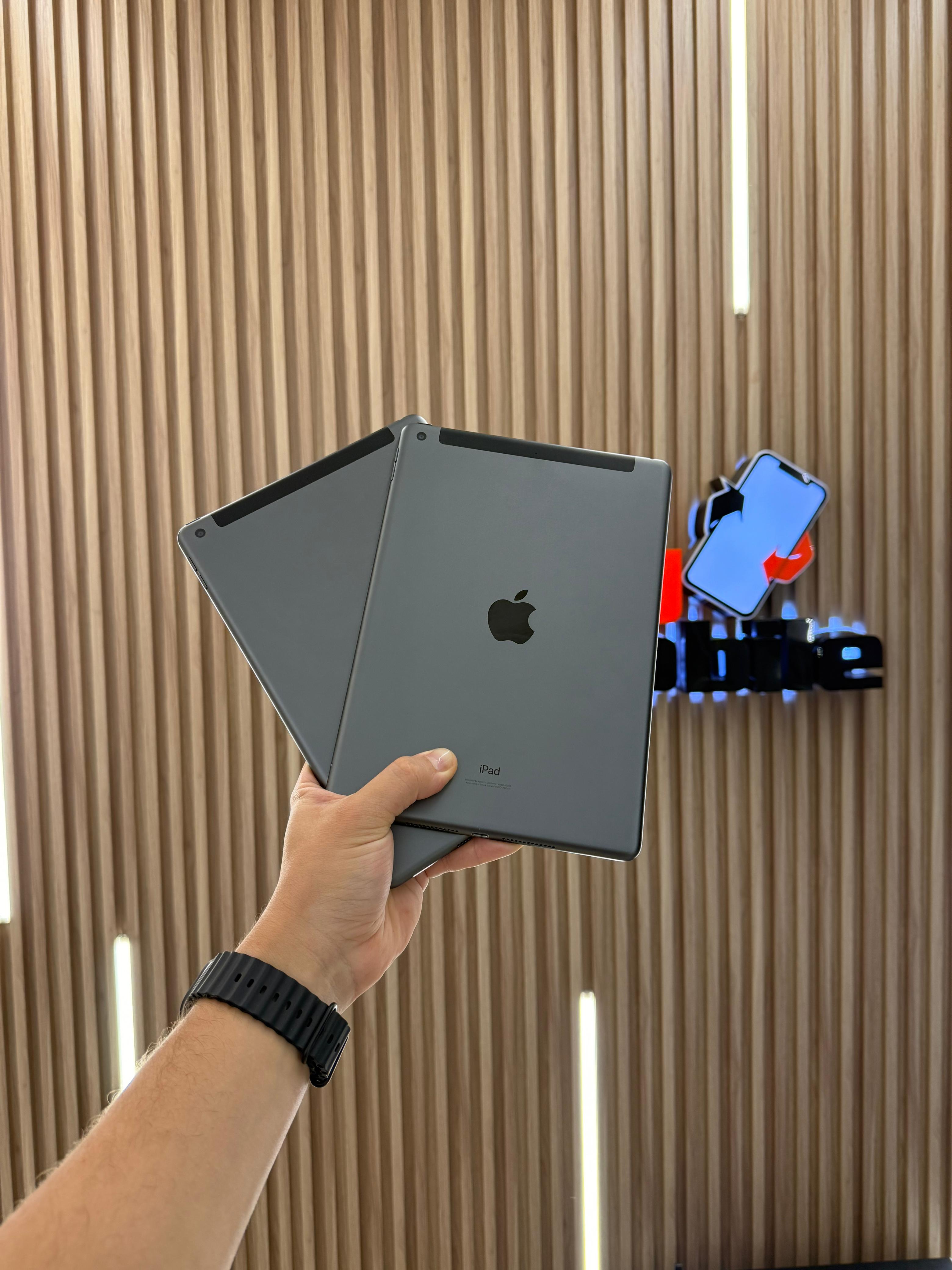celulares y tabletas - iPAD 8VA GEN 32GB WIFI+CELL (TOMA CHIP) 0