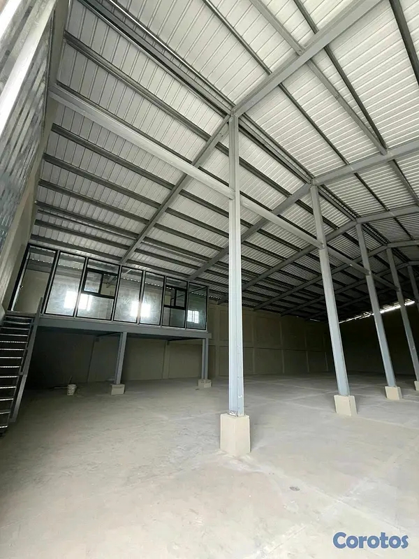 oficinas y locales comerciales - Nave comercial DISPONIBLE  9