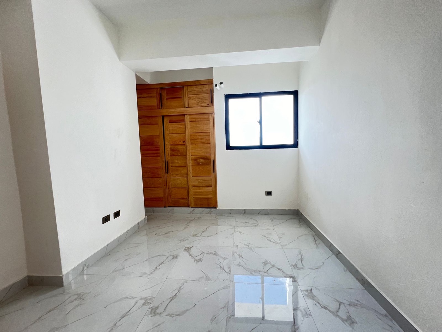 apartamentos - Vendo en el millón piso 6 dos habitaciones dos parqueos techados balcón 2.5 baño 4
