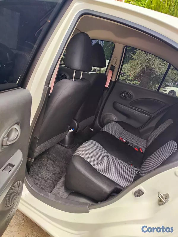carros - Se vende o traspasa Nissan March 2018 5