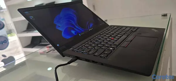 computadoras y laptops - lenovo Touch 13.3 Pulg Core i7 8va Gen Ram 16gb ddr4 Disco 512gb SSD hdmi 2