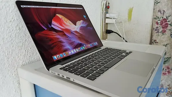 computadoras y laptops - Macbook pro Retina 13.3 Pulg Core i7 Ram 16gb Disco 256gb SSD AÑO 2018 2