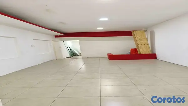 oficinas y locales comerciales - En Alquiler Local en la Julia primer  Nivel de 250m2 7