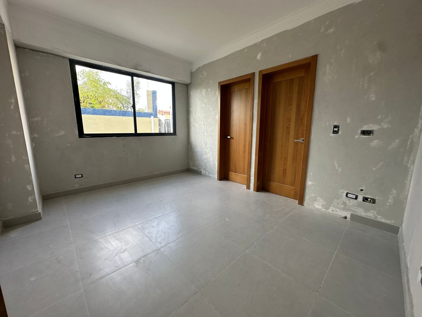 apartamentos - Vendo Mirador Norte, piso 4 precio. 3 habitaciones con su baño 8
