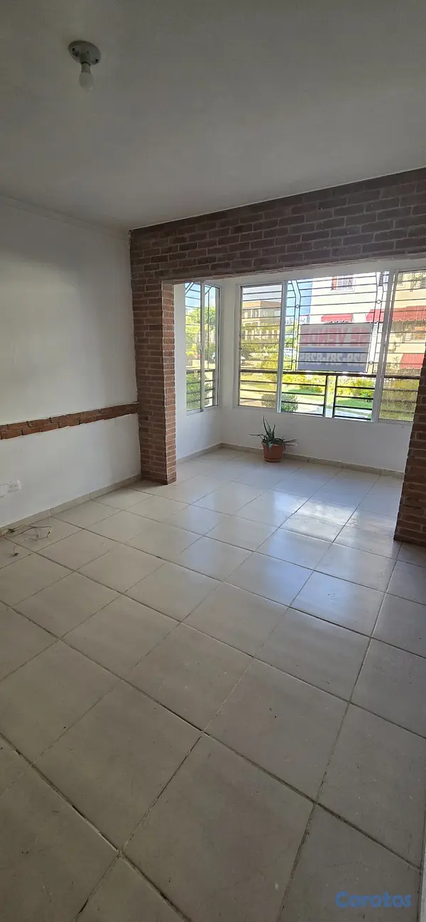 apartamentos - Venta Apartamento 2do piso en Residencial Jardines 5