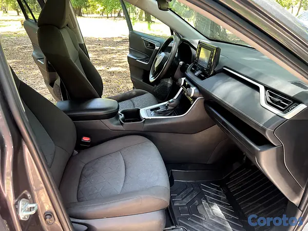 jeepetas y camionetas - Toyota RAV4 XLE 2022 12