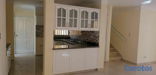 casas - Casa en cabimar cerca de la charles 4