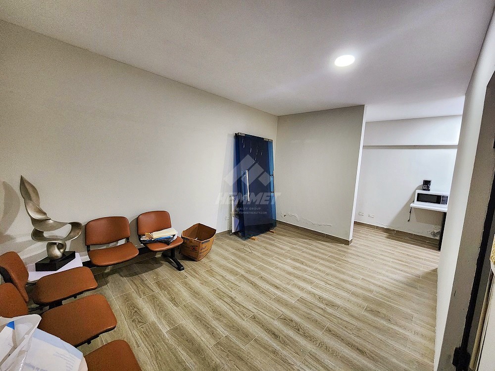 oficinas y locales comerciales - OFICINA COMERCIAL PROXIMO METRO TOURS SANTIAGO 4