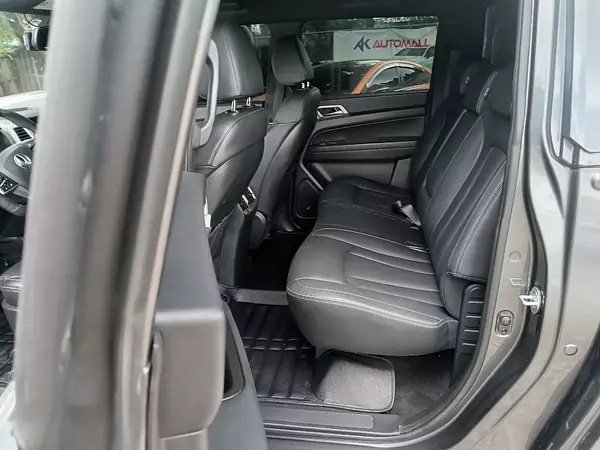 jeepetas y camionetas - KGM REXTON 2019 GRIS OSCURO DIESEL 9
