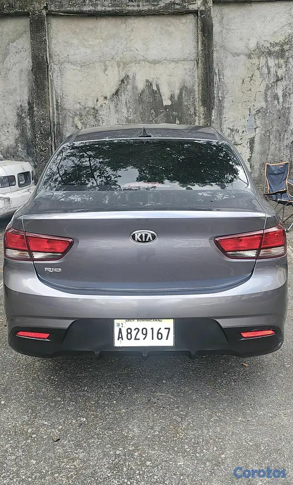 carros - kia rio 1018 4