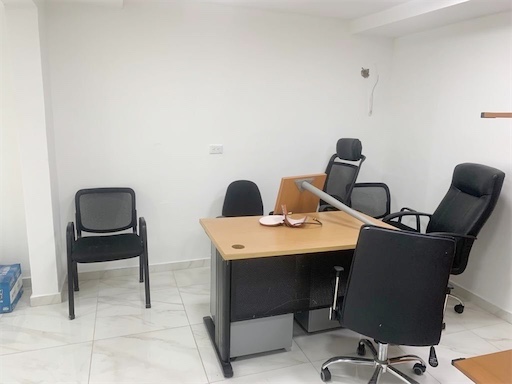 oficinas y locales comerciales - Local en el millon 450 Us  1