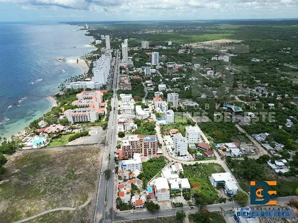 solares y terrenos - VENDE Excelente Solar con 1,024 metros en el CENTR 12