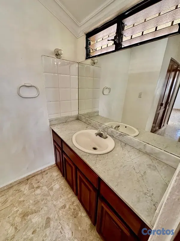 casas - Hermosa casa en venta 2 niveles -Las Praderas 12