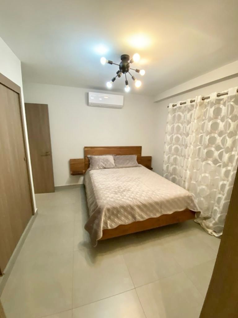 apartamentos - Vendo piso 6 Serralles tres hab 2.5 baños dos parq 4
