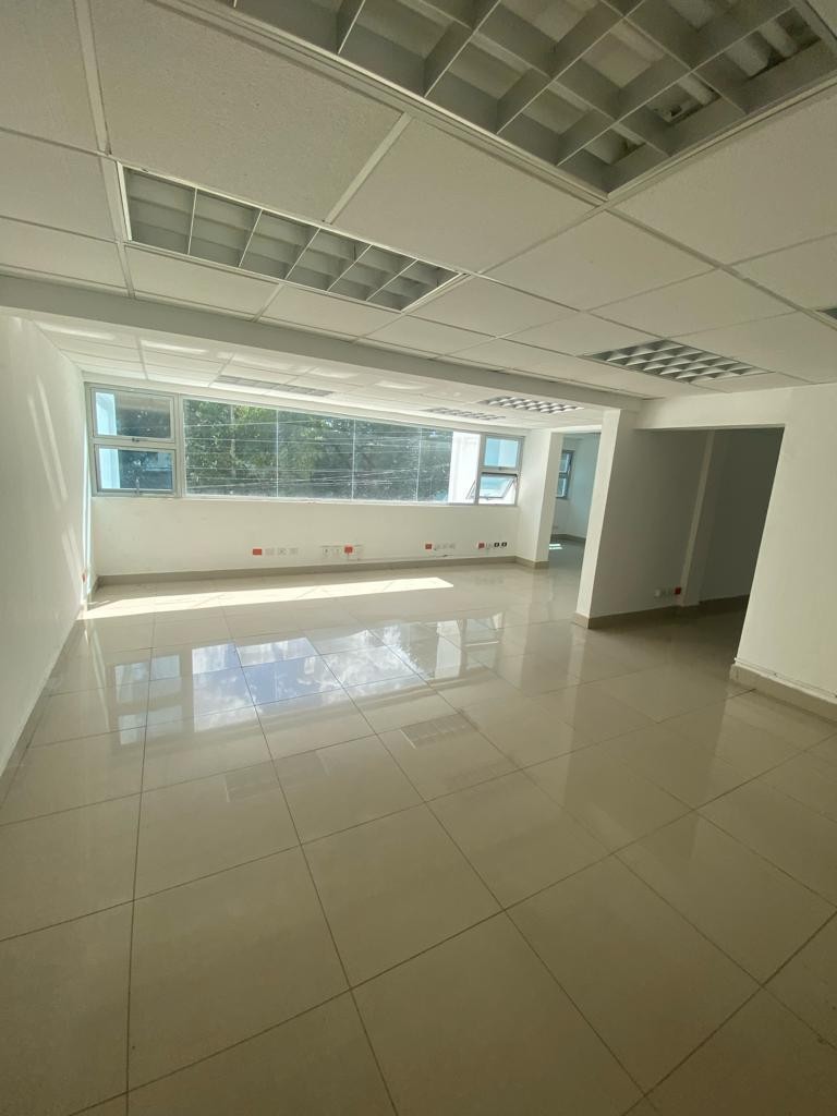 oficinas y locales comerciales - ALQUILO Amplio Local Comercial 2do Piso En El Vergel
CODIGO: PD127 3