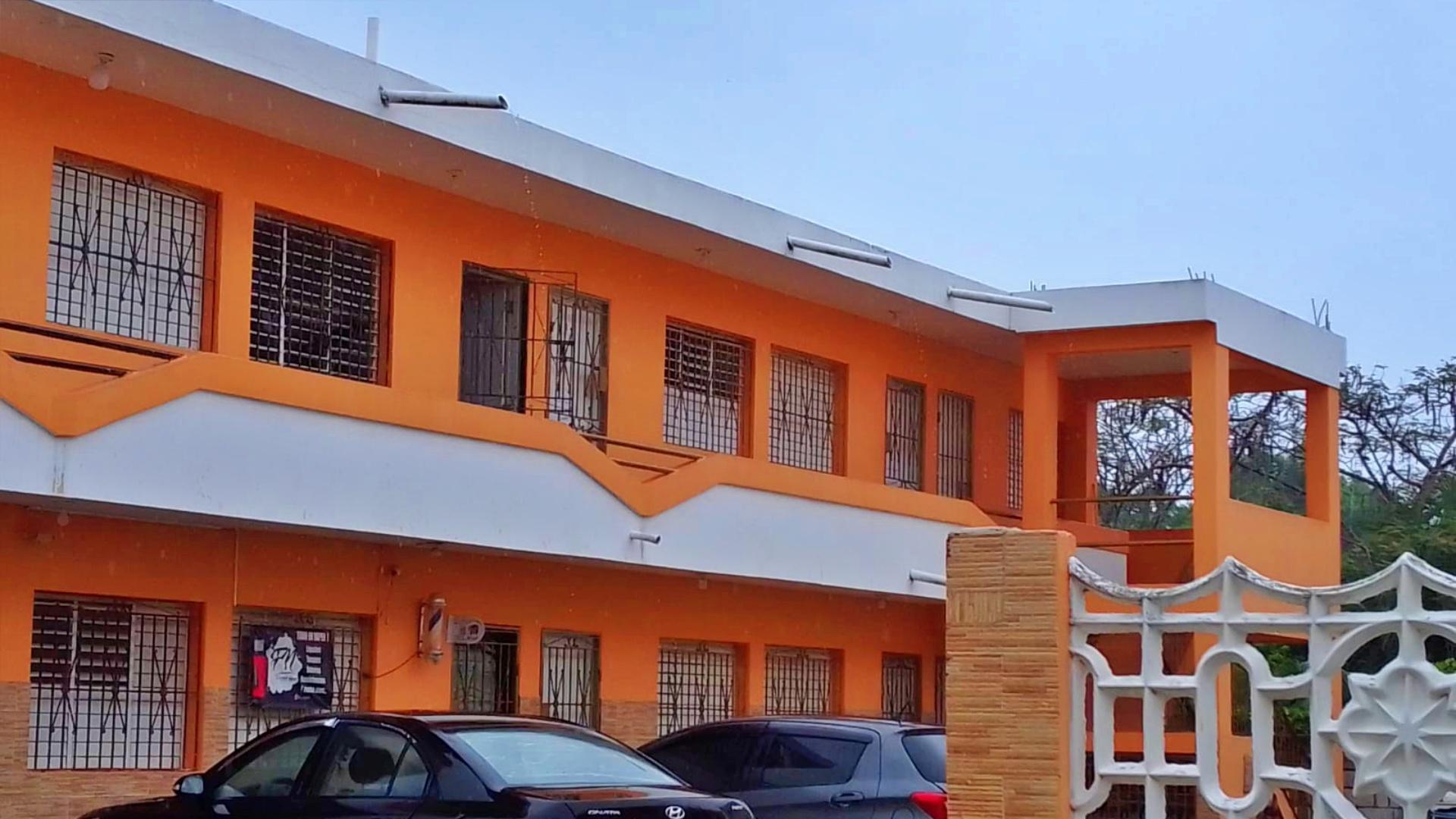 apartamentos - Two-level building for investment in Villa Satélite 1