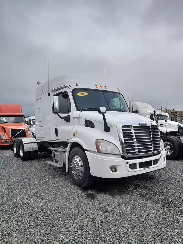 camiones y vehiculos pesados - FREIGHTLINER CASCADIA año 2011 8