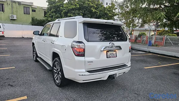 jeepetas y camionetas - Toyota 4runner límited 2020 6