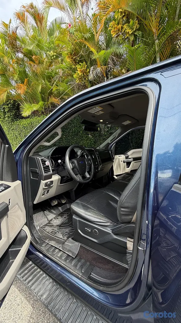 jeepetas y camionetas - Ford F150 XLT 2016 tracción trasera 4X4 Doble cabi 17