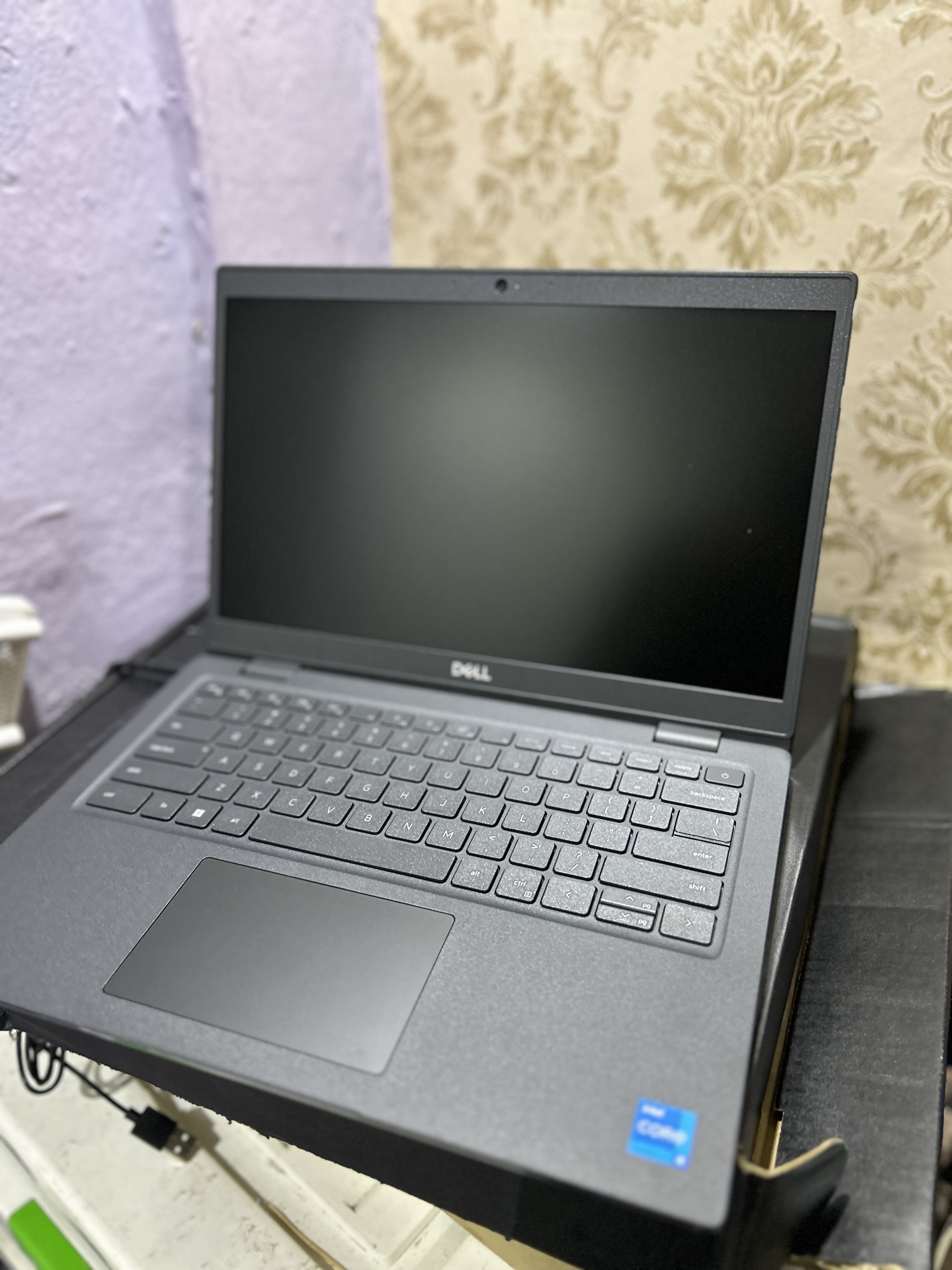 computadoras y laptops - Laptop Dell Latide 3420
Core i5 11th Generación 
8gb de ram Ddr5
256gb Ssd  5