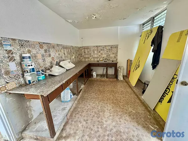 oficinas y locales comerciales - LOCAL COMERCIAL EN ALQUILER LOS CACICAZGOS 8