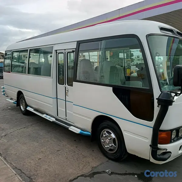 otros vehiculos - Vendo Autobus Toyota Coaster 2011.  3
