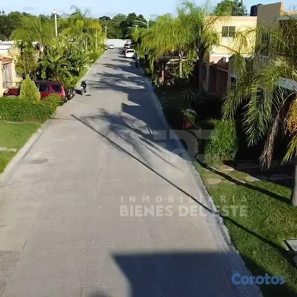 casas - Se Vende Esta Casa- Una Oportunidad Única Para Com 4