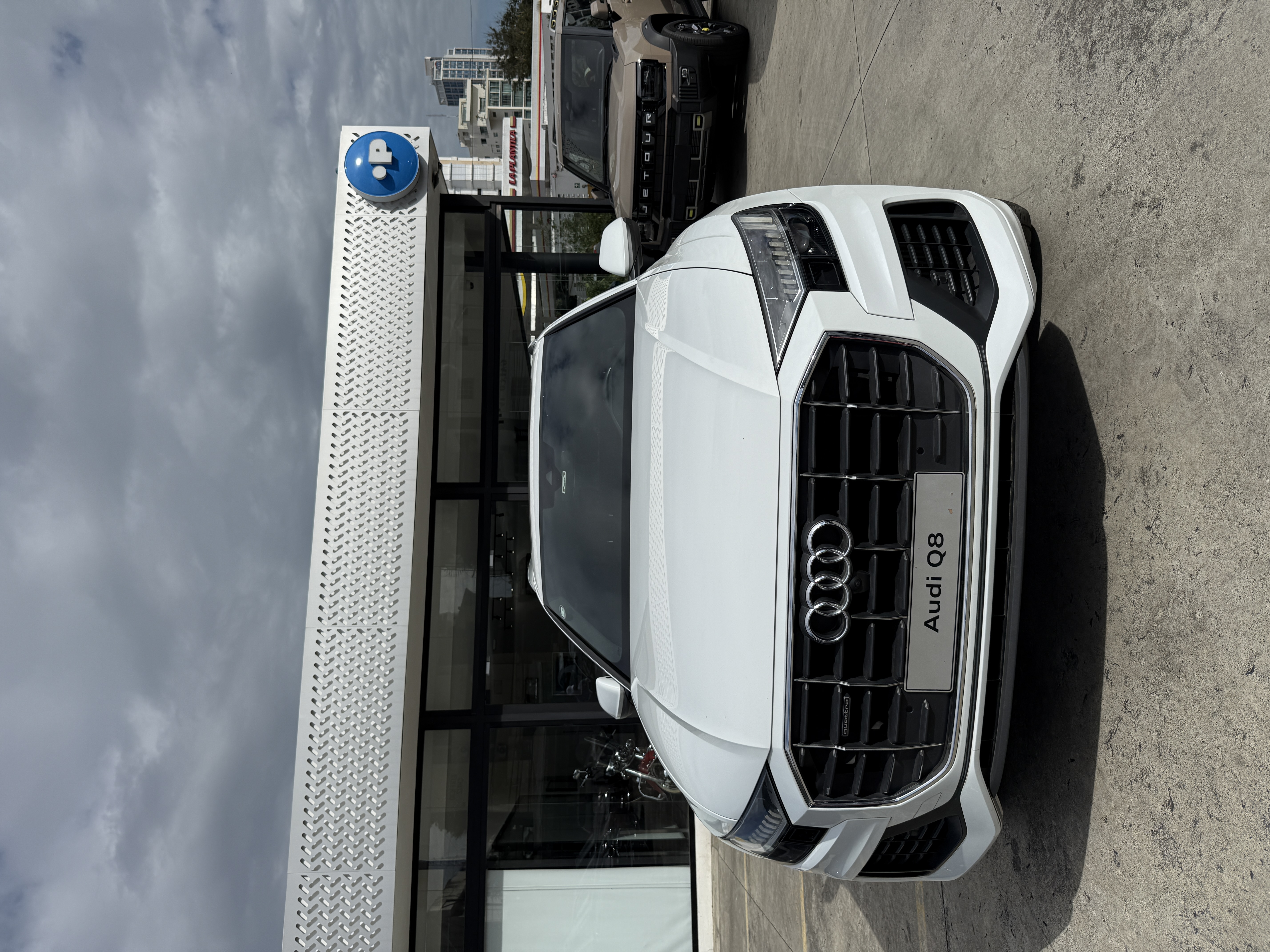 jeepetas y camionetas - Audi Q8 S-line 2019 como Nueva!!! 0