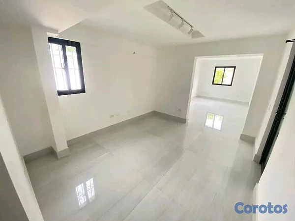 oficinas y locales comerciales - Alquilo local comercial en Rosmil 15