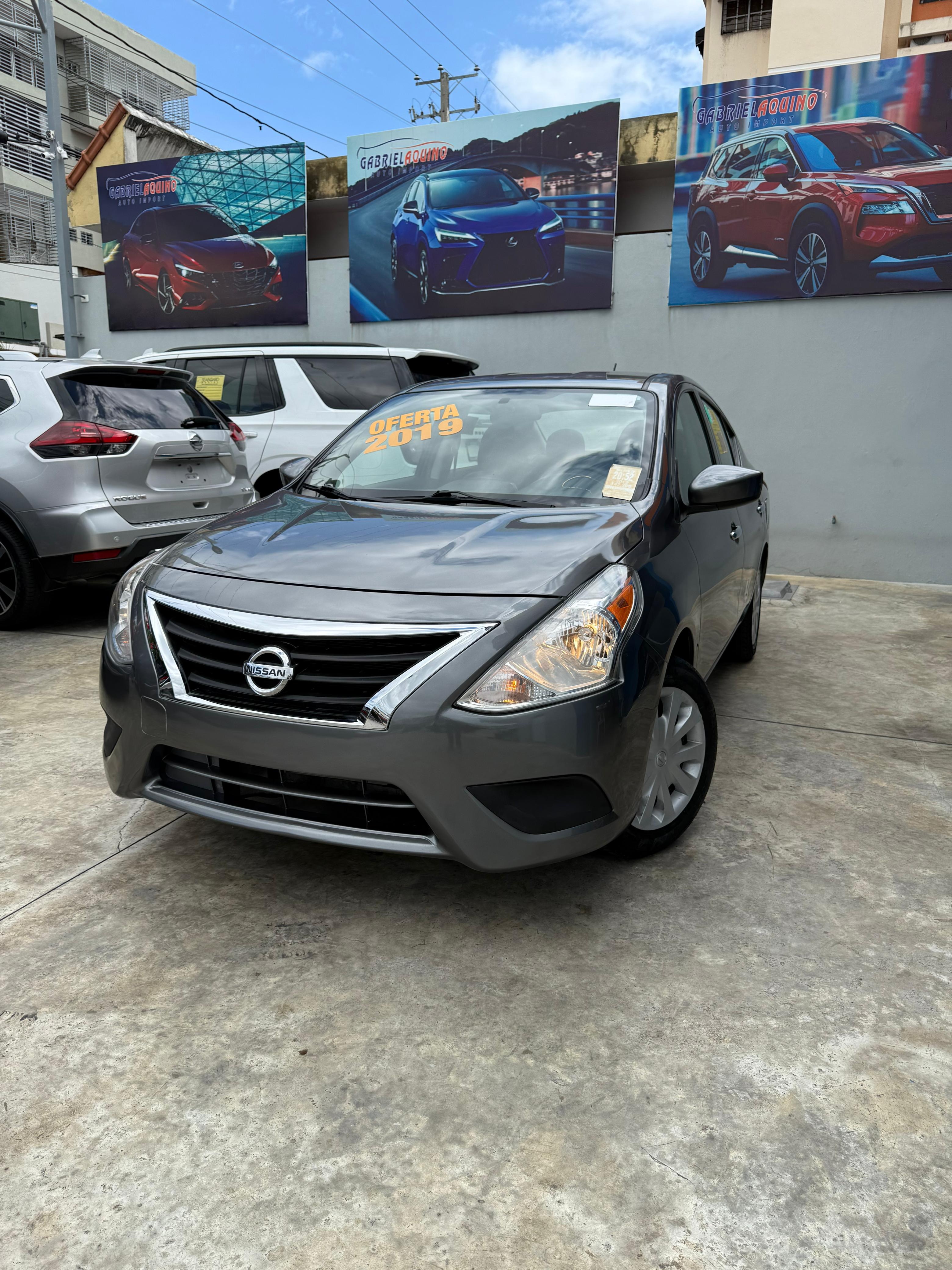 carros - nissan versa sv  0