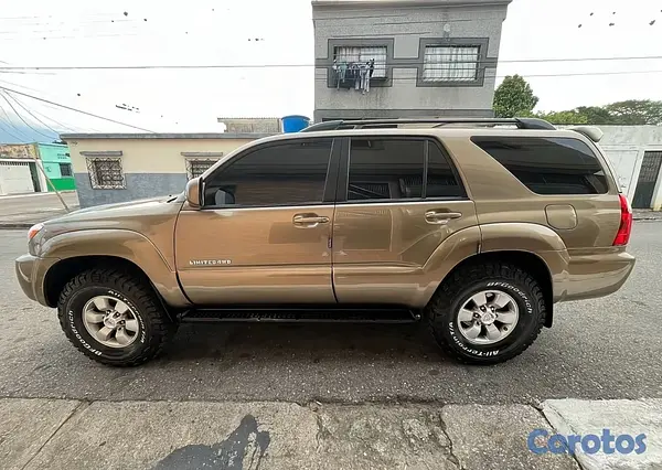jeepetas y camionetas - este vehículo tiene financiamiento Diponible  7