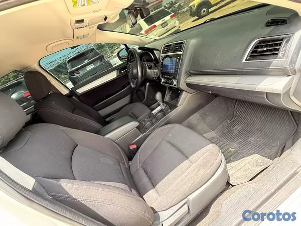 carros - Subaru legacy 2019 11