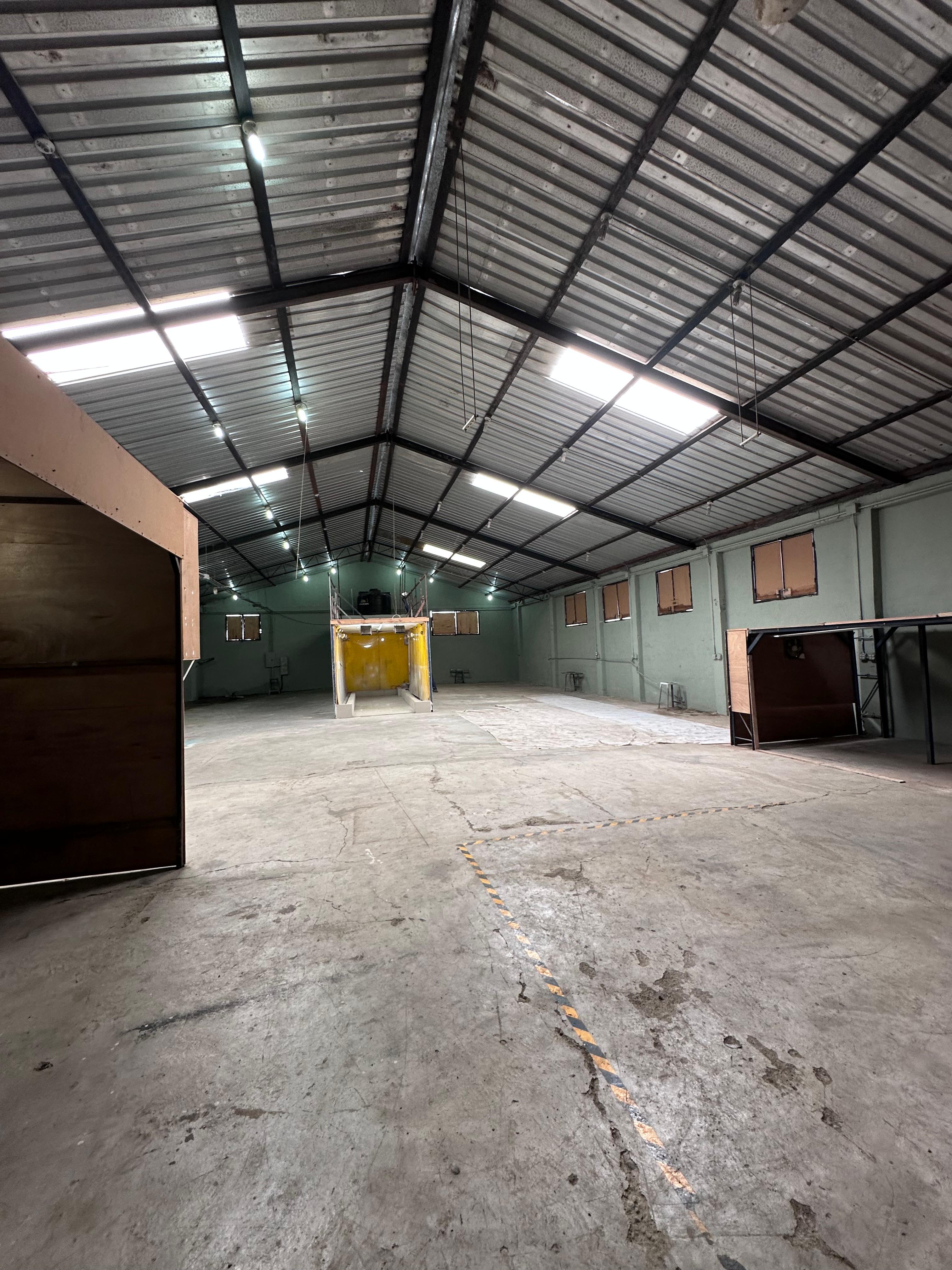 oficinas y locales comerciales - Nave comercial en alquiler en San Carlos  4
