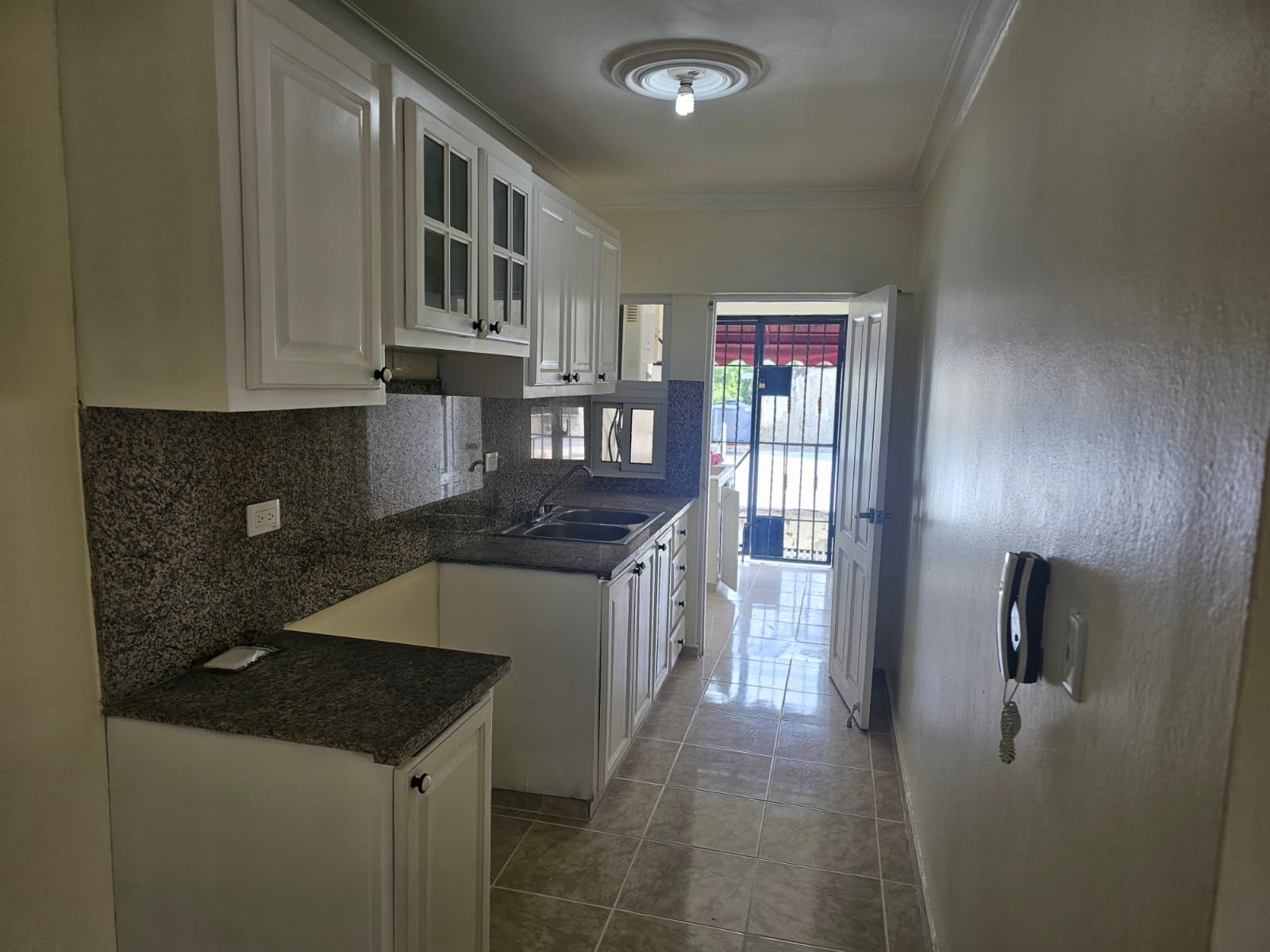 apartamentos - Alquilo, avenida Independencia kilómetro 7 tres ha 4
