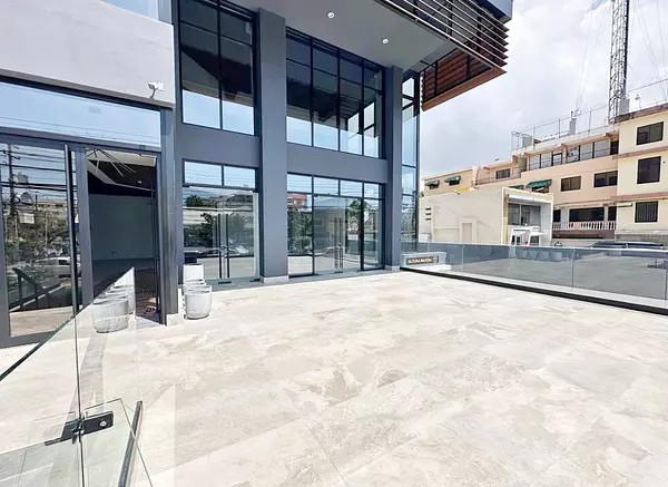 oficinas y locales comerciales - Local céntrico en Bella vista  3