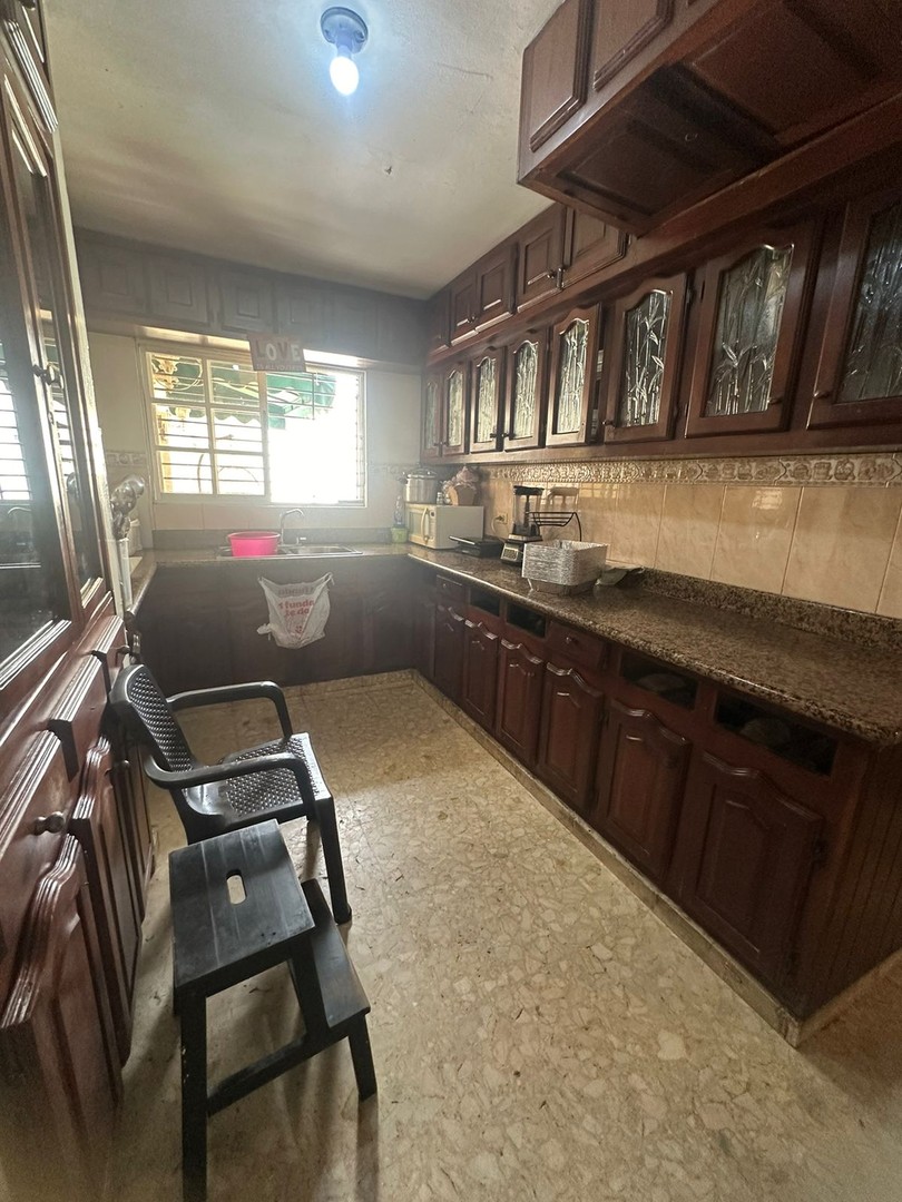 casas - Propiedad para uso residencial, de oficinas y comercial  en La Castellana  7