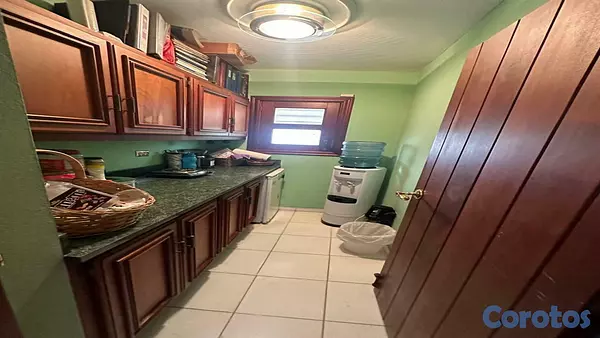 casas - Venta amplia casa con terreno de 2,100m2 2