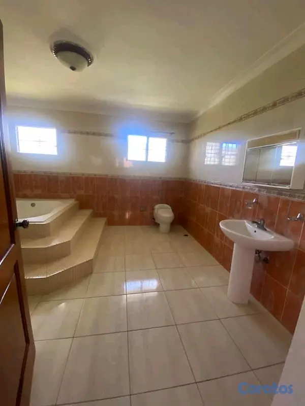 casas - Venta de Casa en Residencial Amalia Santo domingo este 6