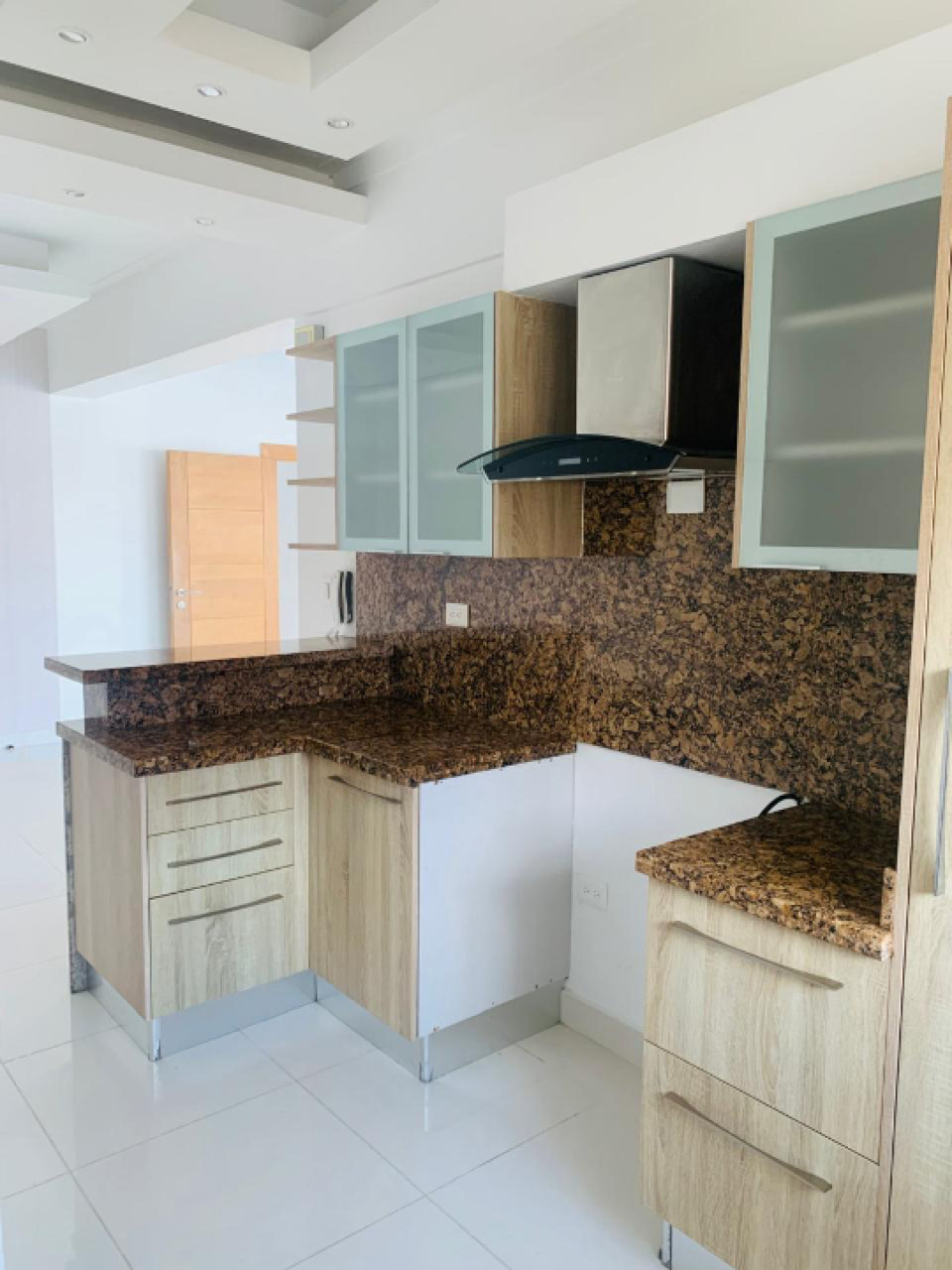 apartamentos - Apartamento en Alquiler en Mirador Sur 2H, 2.5B, 2P, 3re Piso 3