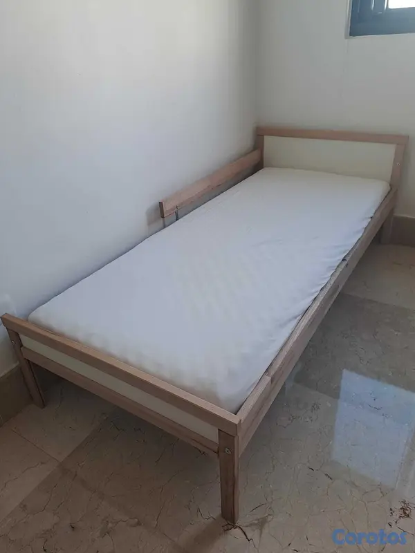 muebles y colchones - Cama twin + colchón + ropa de cama (todo como nuev 1