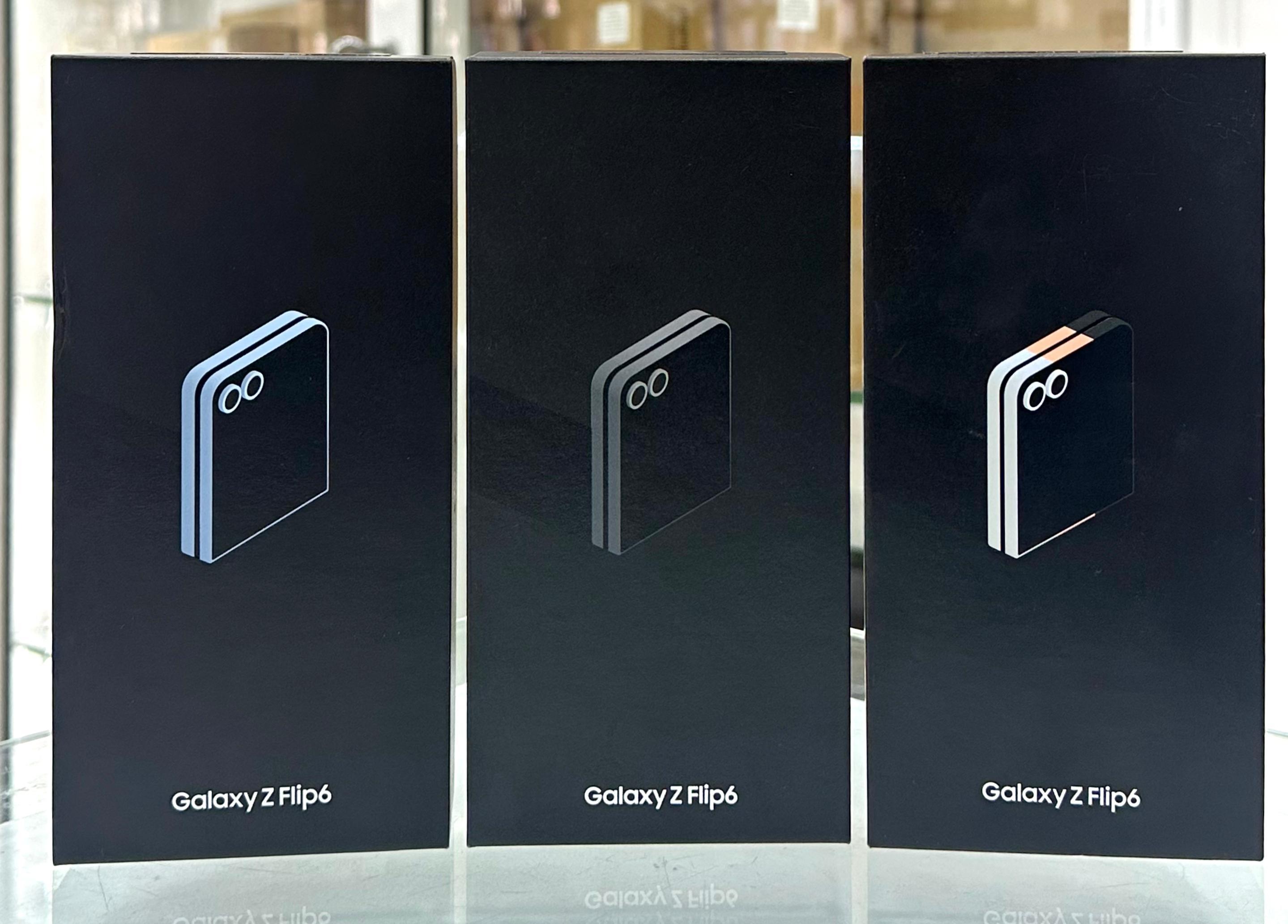 celulares y tabletas - SAMSUNG Galaxy Z flip 6 de 512GB 1