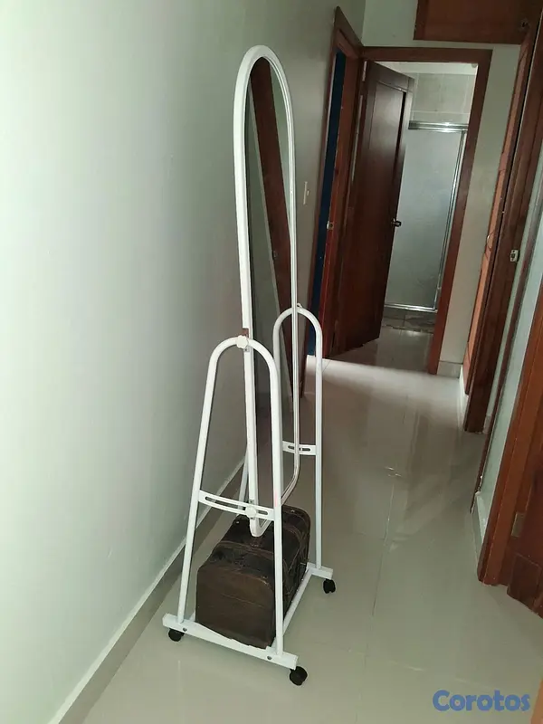 decoración y accesorios - Espejo con ruedas  3