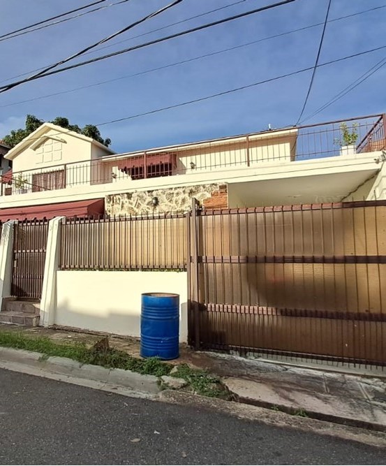 casas - Casa en venta en Jardines del Sur 
