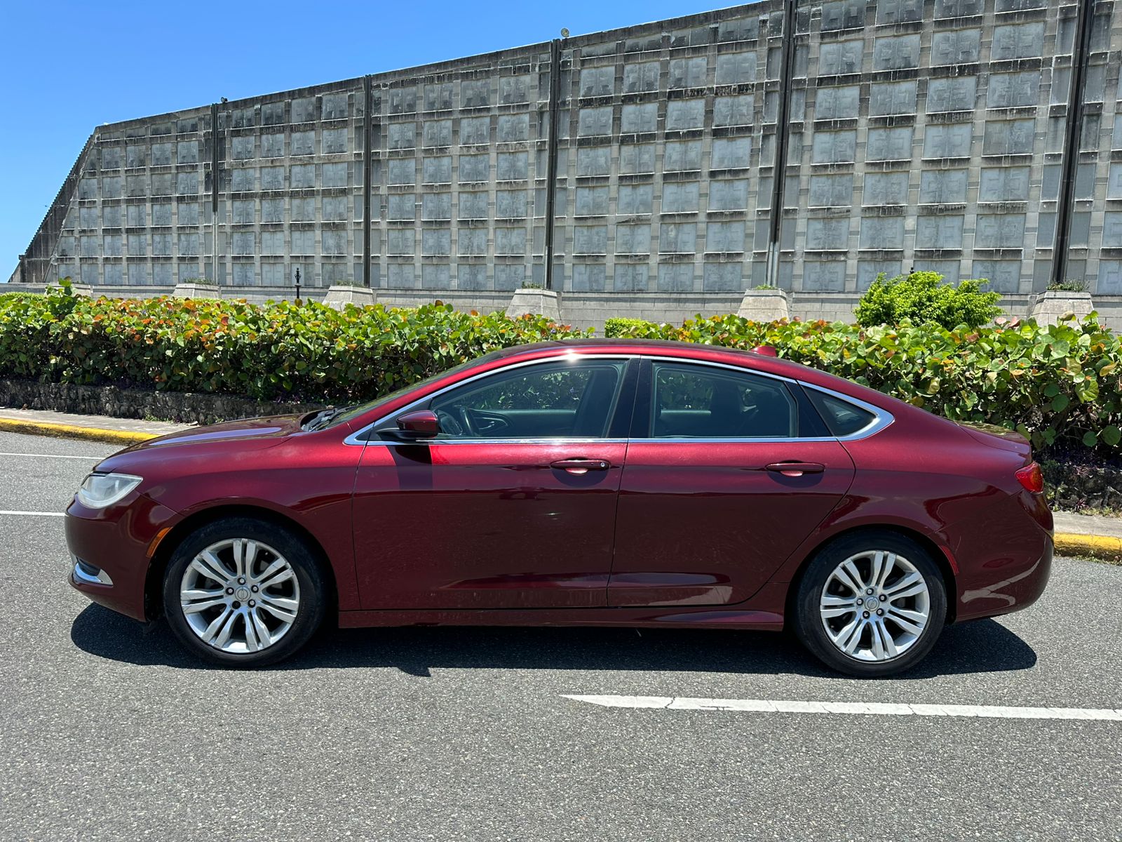 carros - Chrysler 200 Limited 2015 2
