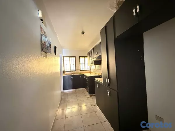 apartamentos - venta Apto  de independencia / segundo piso con balcón RD 9,700,000 18