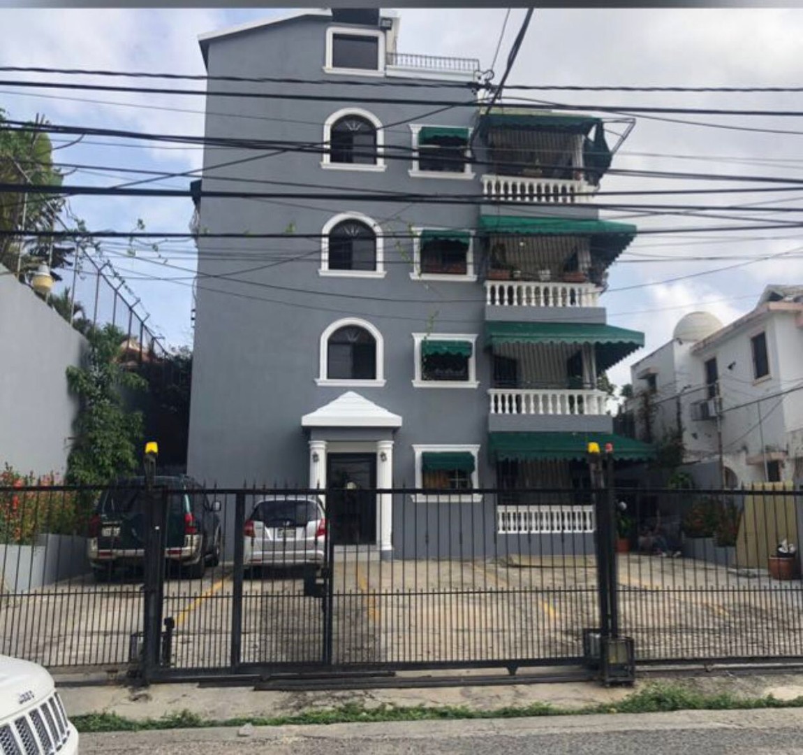 apartamentos - 📍Colina de Los Ríos 
Alquiler RD$35,000.00 MANTENIMIENTO INCLUIDO Y 2 PARQUEOS.