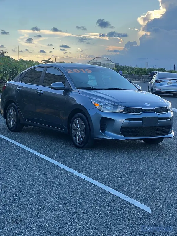 carros - Kia Rio 2019 3